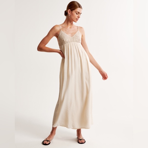 Abercrombie Lace Cutwork Maxi Dress - Picture 3 of 5